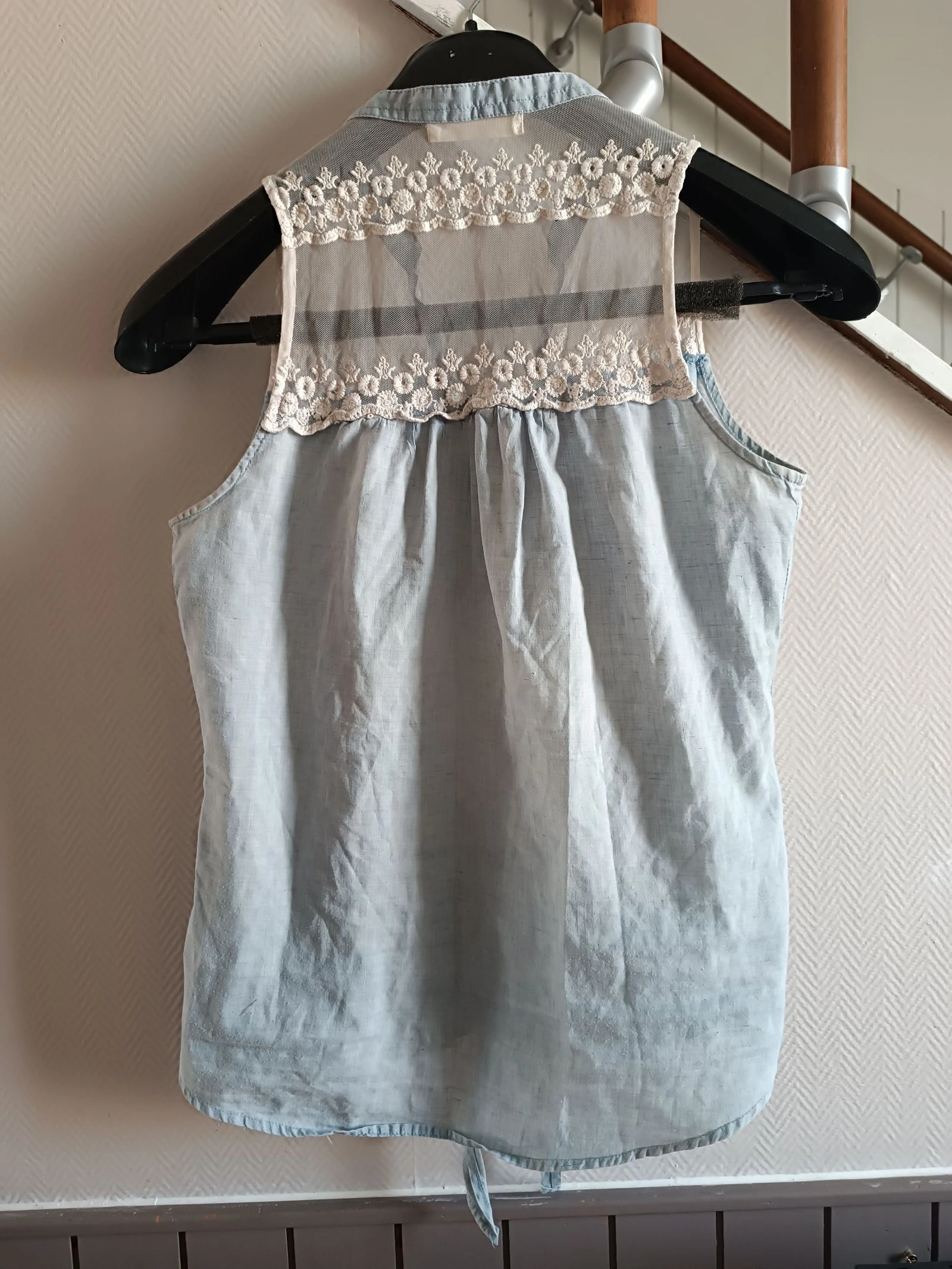 Sleeveless blouse denim & lace effect - Size XS – photo 6